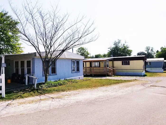 Royal Mobile Home Park Picture 9