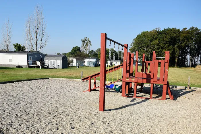 Amberly Pointe Mobile Home Park Picture 1
