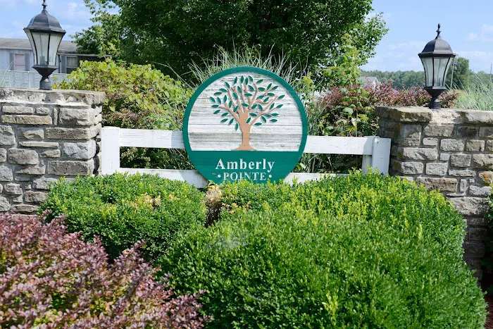 Amberly Pointe Mobile Home Park Picture 2