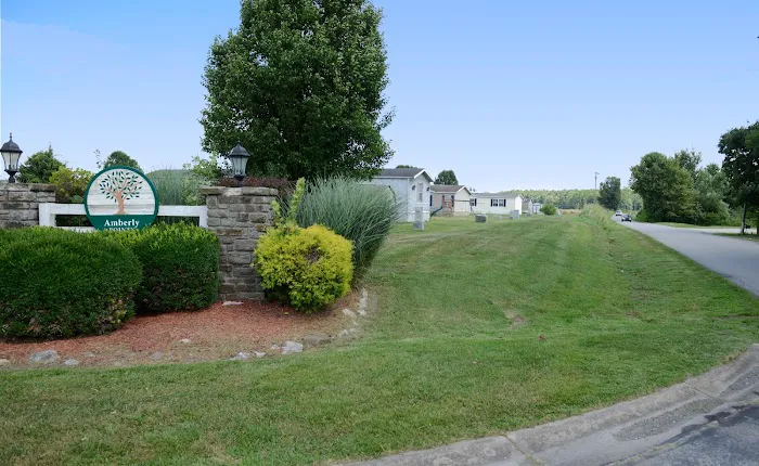 Amberly Pointe Mobile Home Park Picture 6