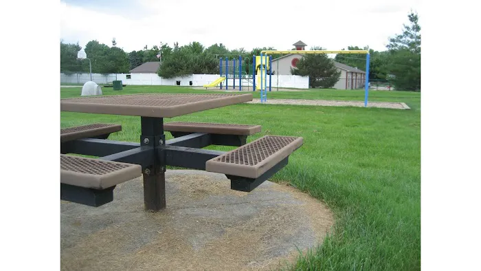 Davison East Picture 8