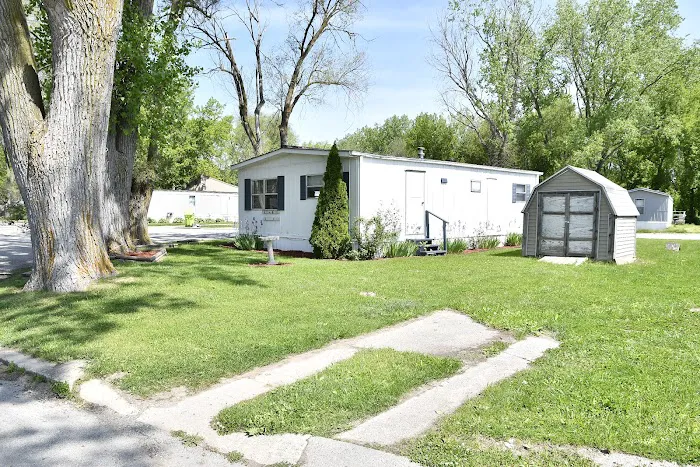 Saginaw Estates Mobile Home Park Picture 2