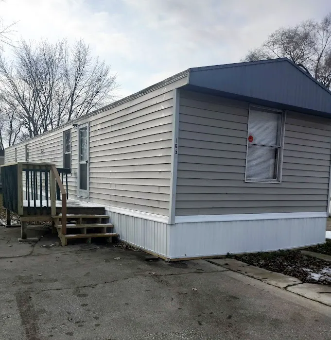 Saginaw Estates Mobile Home Park Picture 1