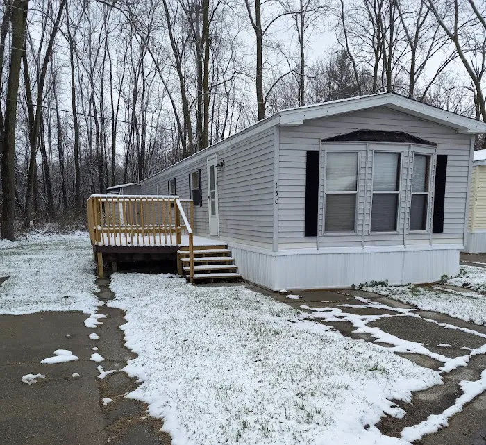 Saginaw Estates Mobile Home Park Picture 10
