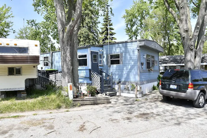 Saginaw Estates Mobile Home Park Picture 8