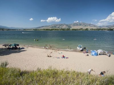 Campgrounds with Swimming Beaches and Designated Swimming Areas