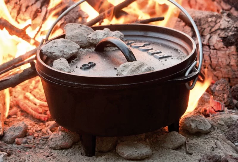 Review of Dutch Ovens for Campfire Cooking: Cast Iron Classics for Delicious Outdoor Meals