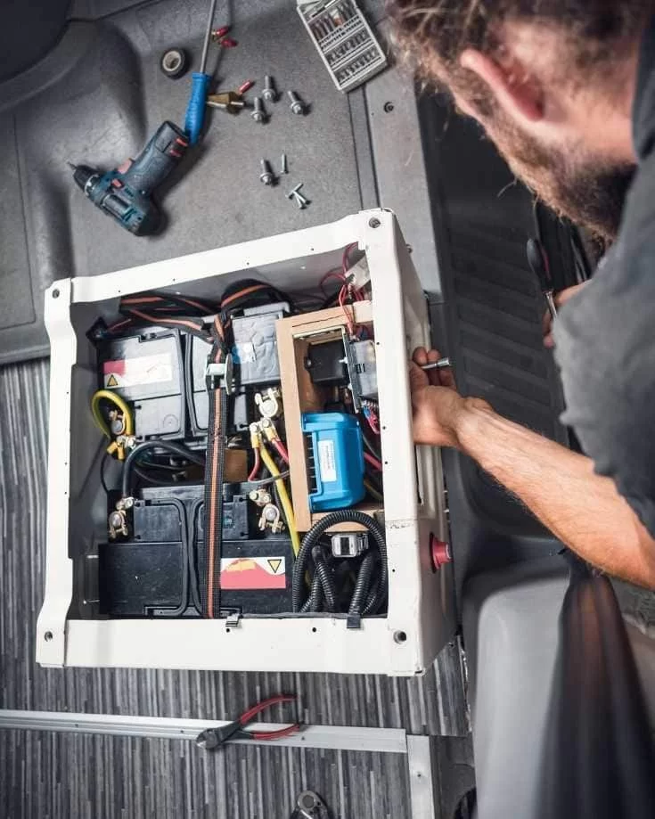 Guide to RV Battery Chargers and Converters for Optimal Charging