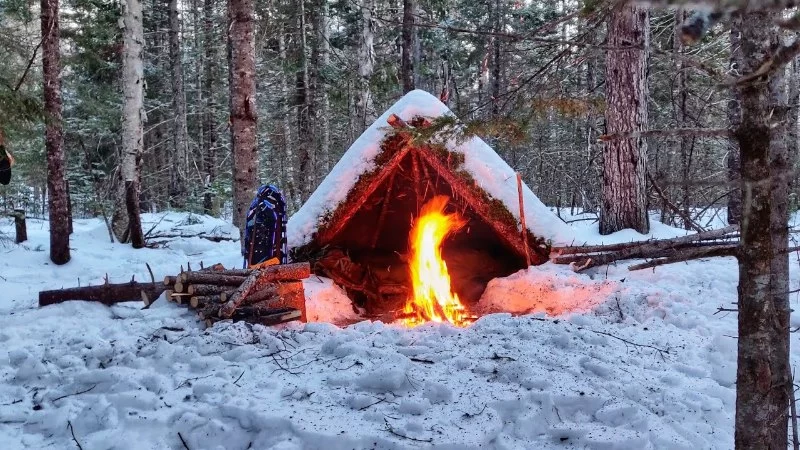 How to Camp During the Winter Months: Tips for Surviving the Cold