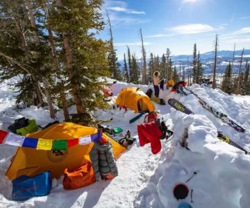 Ultimate Guide to Winter Camping in the U.S. – Tips and Recommendations